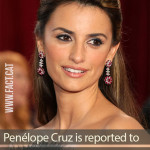 What does Penélope Cruz collect as a hobby?